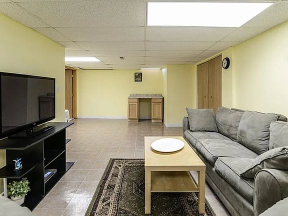 5th image of 4079 Crystal Creek Dr