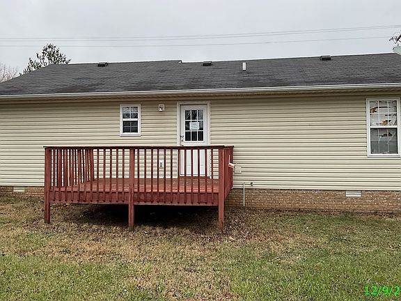 2nd image of 936 Van Buren Ave