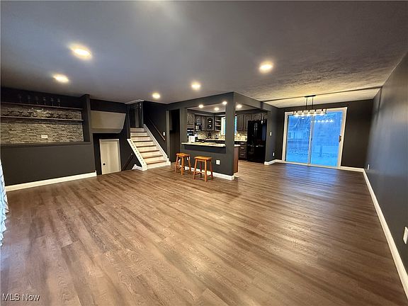 5th image of 175 Lakehurst Dr