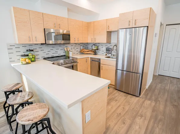 437 N Rivoli, Saint Paul, MN 55130