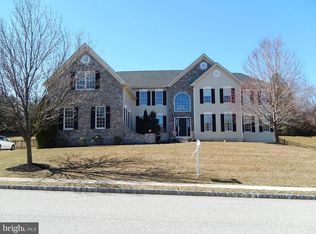 10 Pennock Dr, Boothwyn, PA 19060