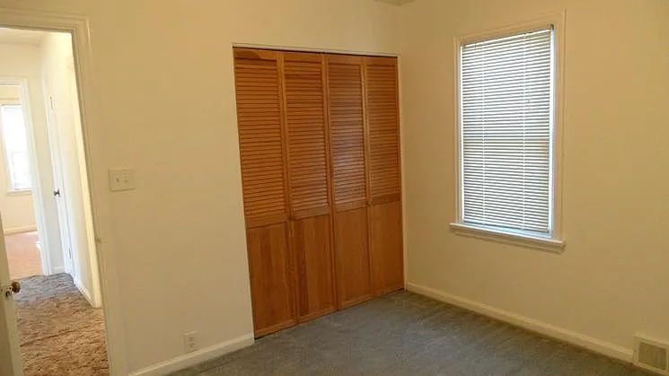 1524 W Jackson Ave — Photo 6