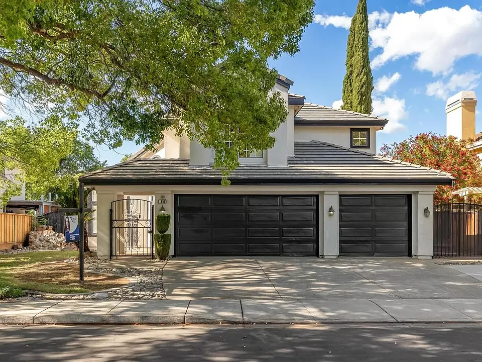 1680 Tahoe Cir