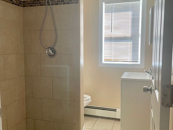 3rd image of 120 Gesler St APT 1L