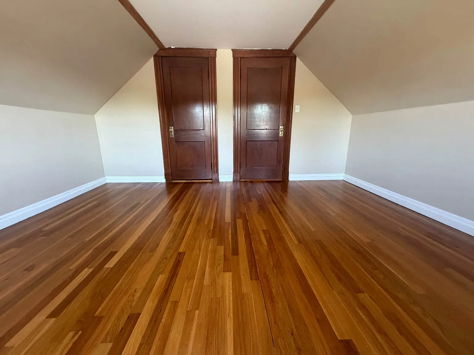4 bed, 999 sqft, $3,800 — Photo 3