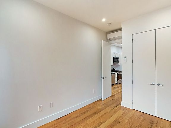 4th image of 1393 Flatbush Ave #4