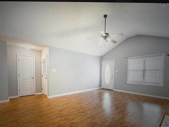 5th image of 112 Wembley Dr
