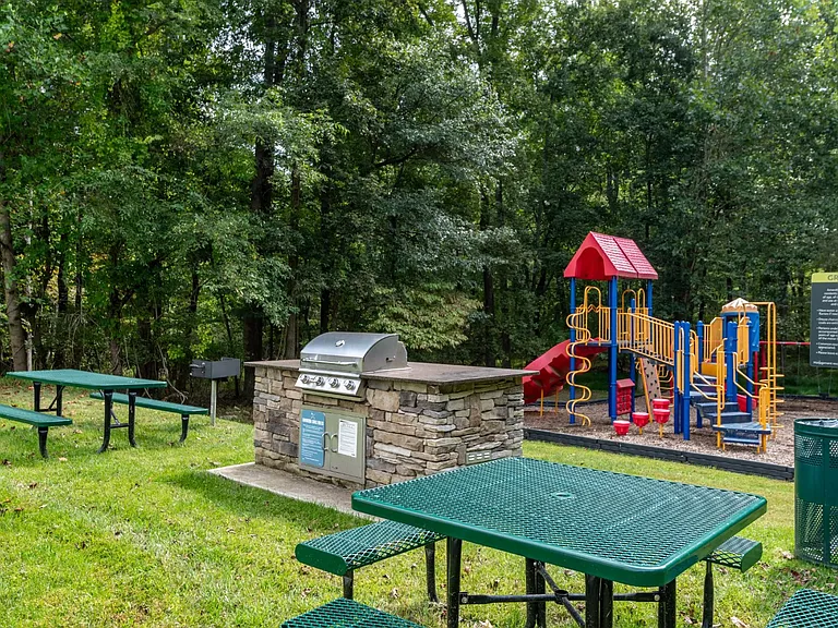 Park at Winterset — Photo 17