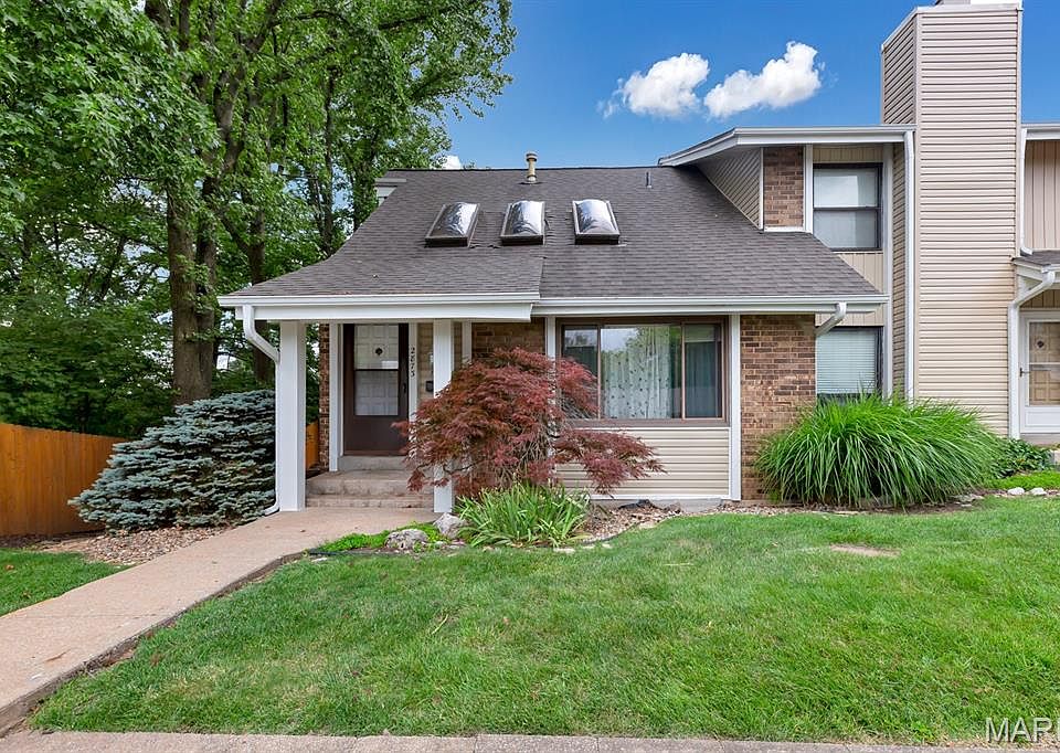 1st image of 2873 Fairways Cir Unit N