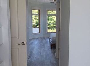 865 E Shoreline Dr, Hope, MI 48628