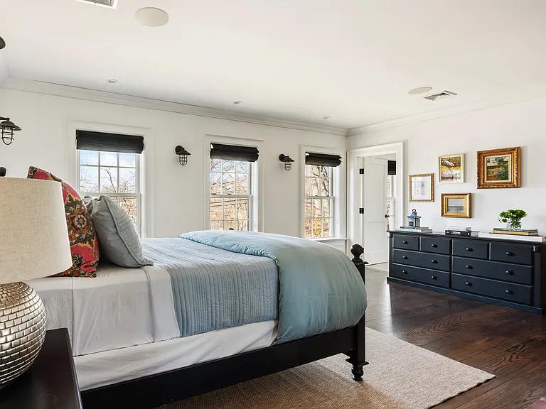 34 Jermain Ave — Photo 22