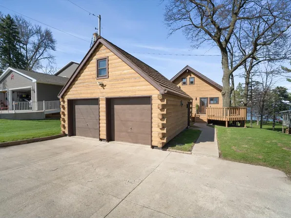 N10394 Howard DRIVE, Fox Lake, WI 53933