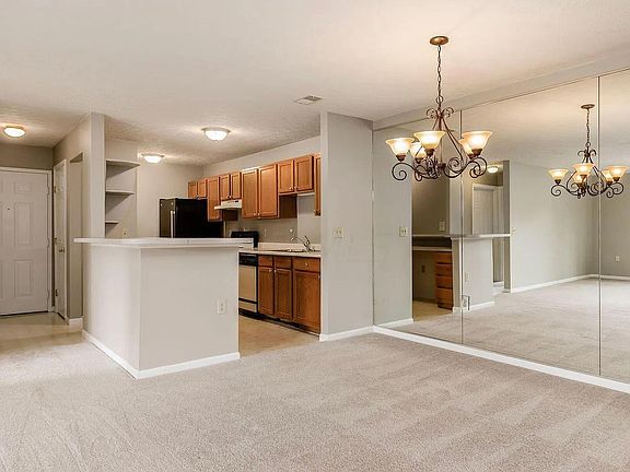 3rd image of 6775 Meadow Creek Dr Unit 103