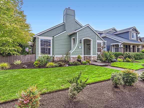 2nd image of 6162 NE Rosebay Dr