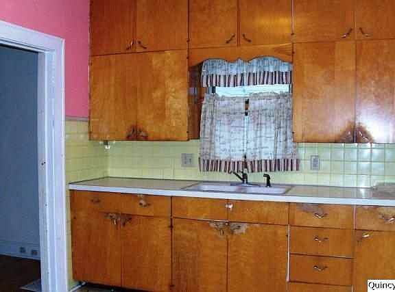 Home for Sale in Quincy, IL $69,900