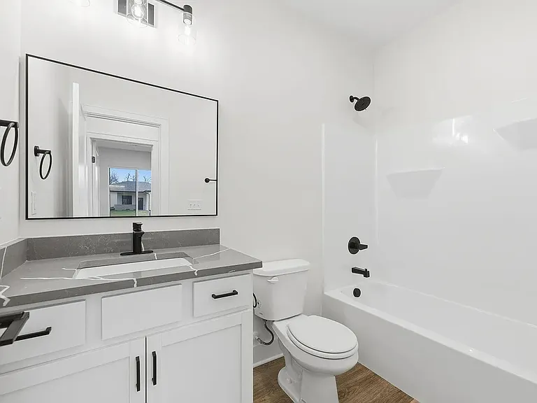620 Elmwood St — Photo 10