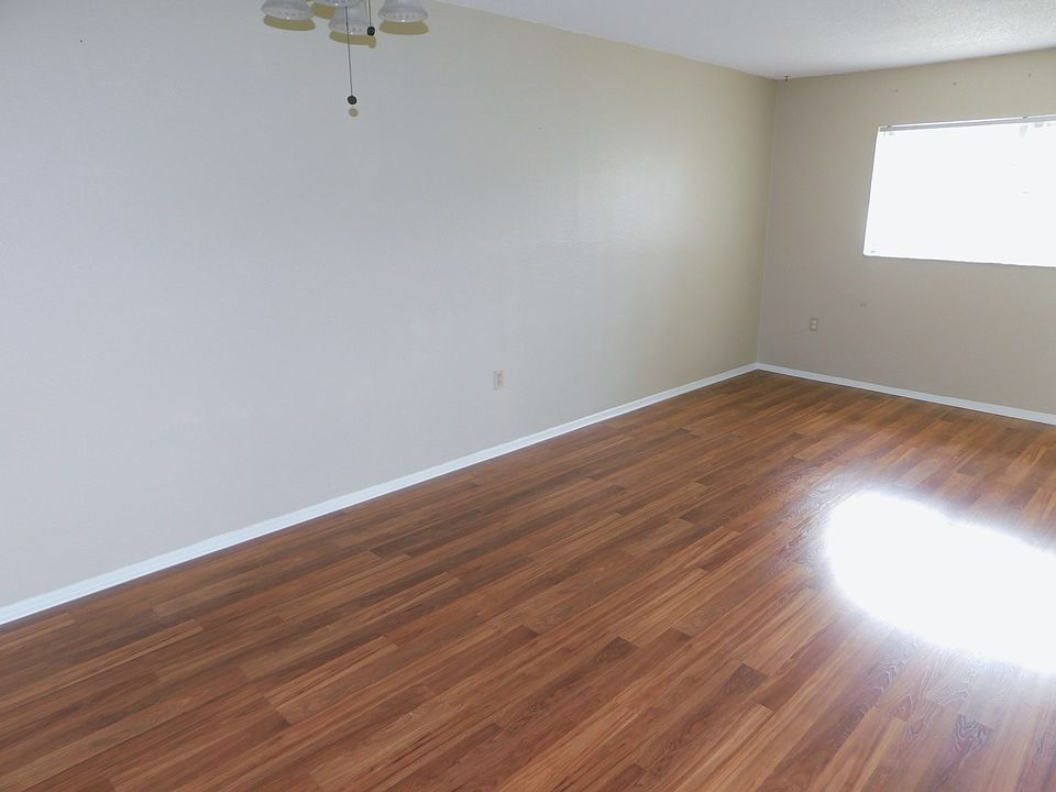 1st image of 2465 Northside Dr APT 204