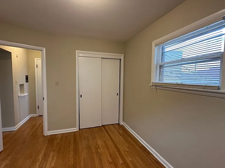 Cozy 1BR in Riverwest $925 Heat Included | Hardwood Floors | Storage + Laundry — Photo 8