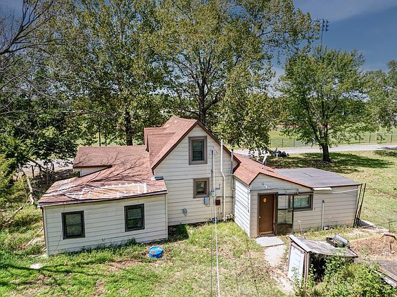 4th image of 1918 N 12th St