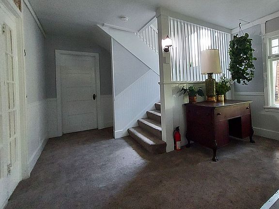 2nd image of 815 N I St #1