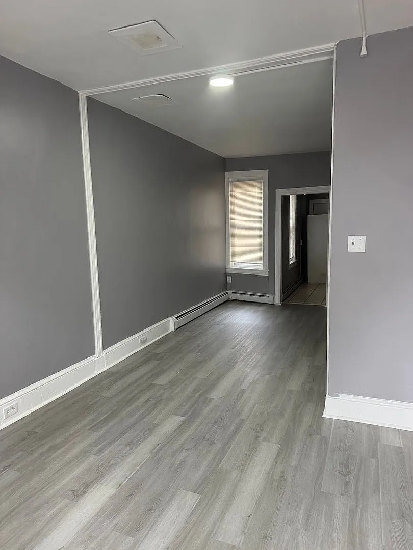 3 Bedroom House — Photo 2