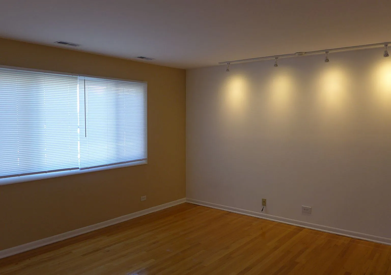 4500 — Photo 3