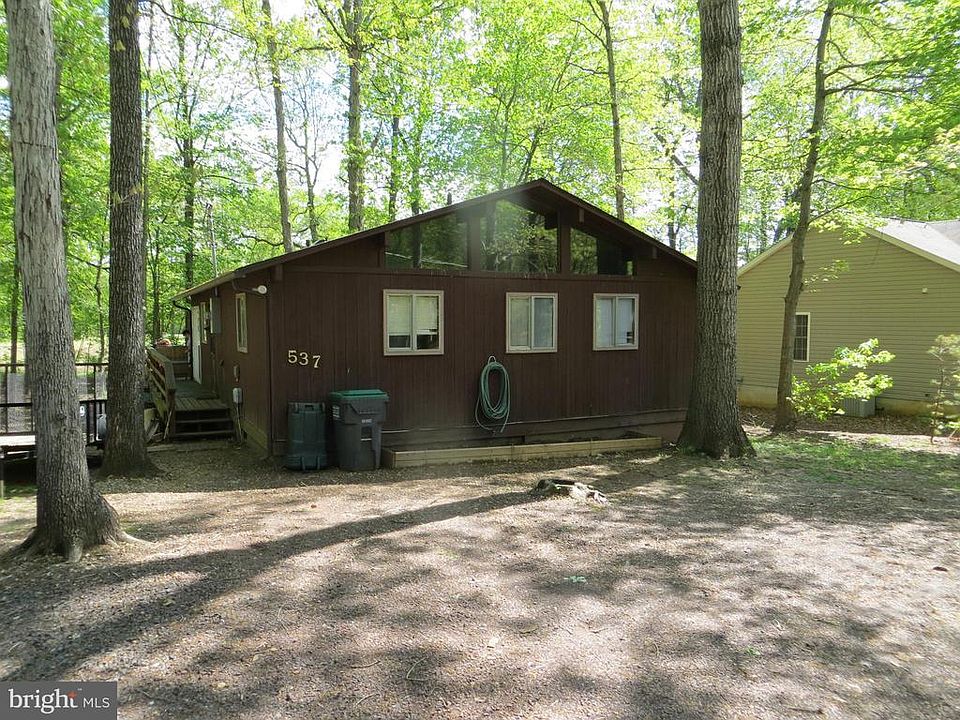 Wood Interior Rustic Cottage on Golf Course
