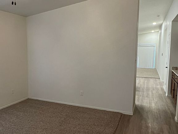 4th image of 4423 S Buckthorn Dr