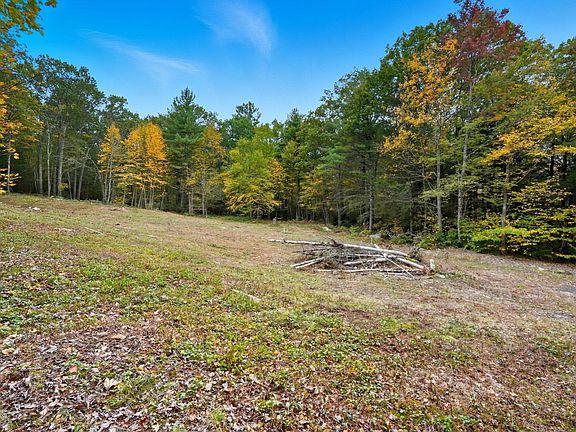 4th image of 115 Crooked Ledge Rd