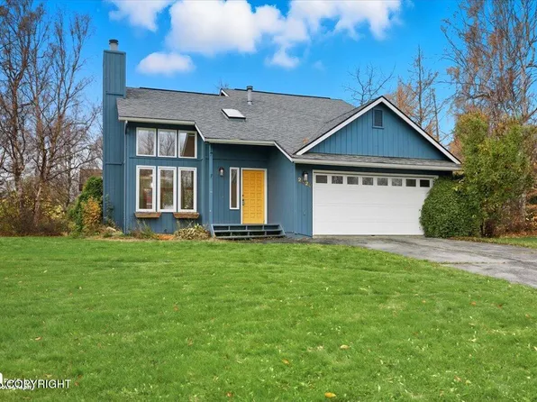2020 N Palomino Ln, Palmer, AK 99645