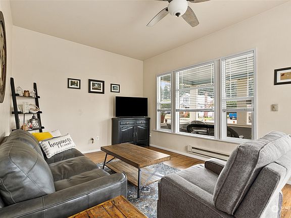 5th image of 260 Sussex Avenue E