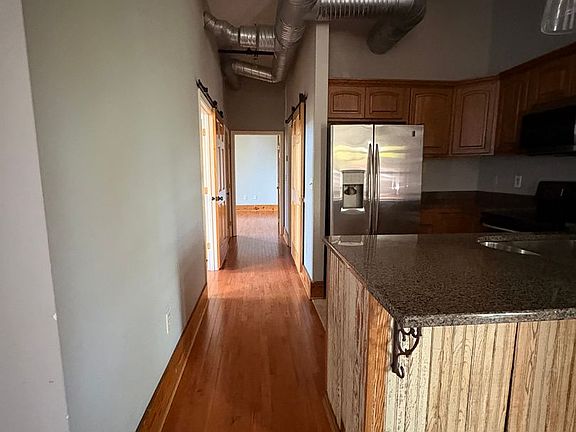 4th image of 102 Russell St APT 101