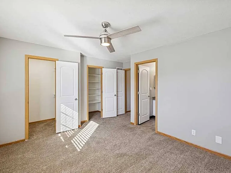 Cascade Pines Duplexes — Photo 53
