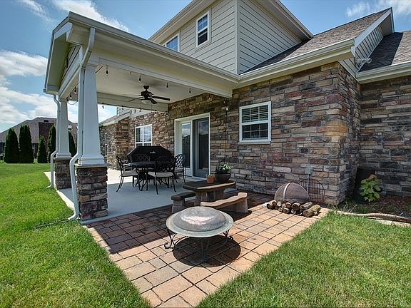 3rd image of 4726 Wexmoor Dr.