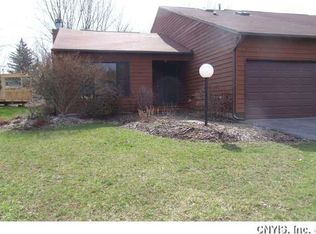 4620 Wisteria Cir, Manlius, NY 13104