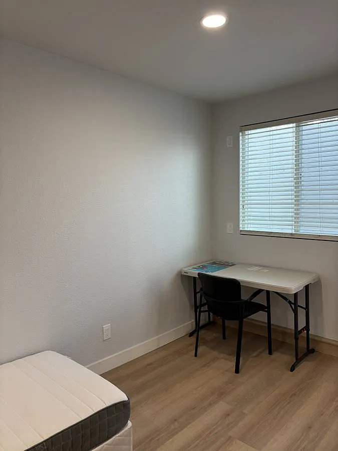 4 bed, 1672 sqft, $850 — Photo 4
