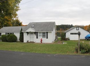 19 Sunrise St, Lanesborough, MA 01237