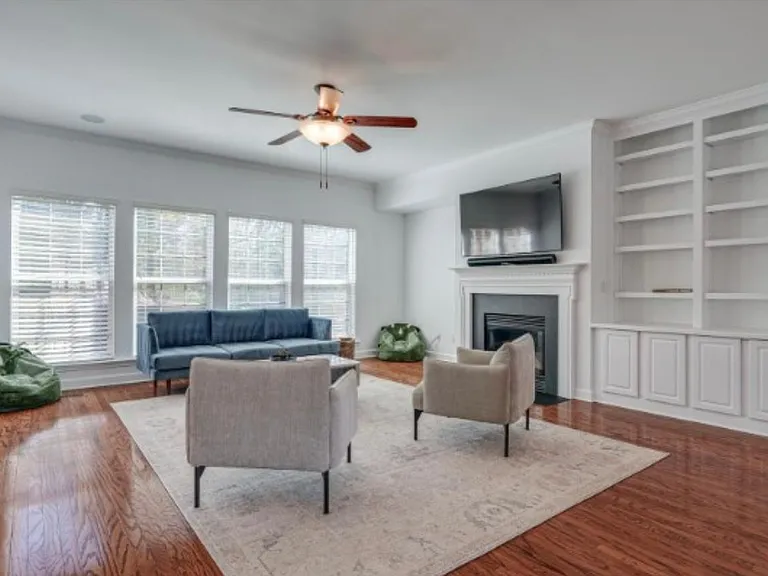 1232 Lighthouse Pl — Photo 2