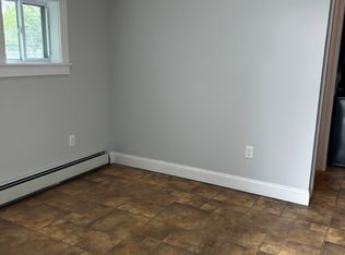 457 Main St APT 4, Wakefield, RI 02879