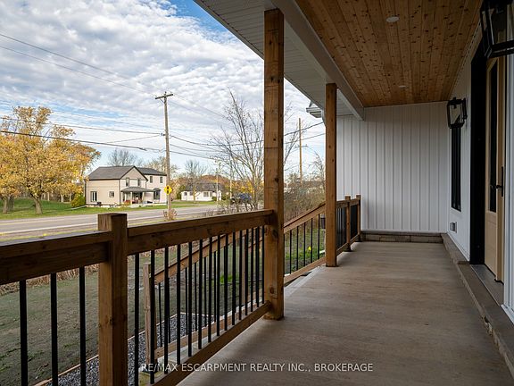 2nd image of 3809 Netherby Rd