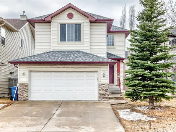 9 N Somerside Cres SW, Calgary, AB T2Y 4G8