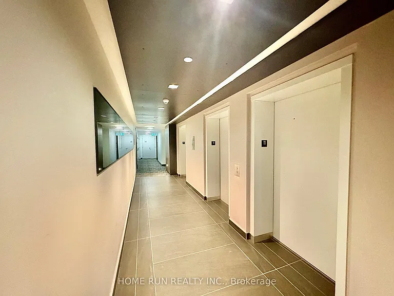 255 Bay St #3 — Photo 29