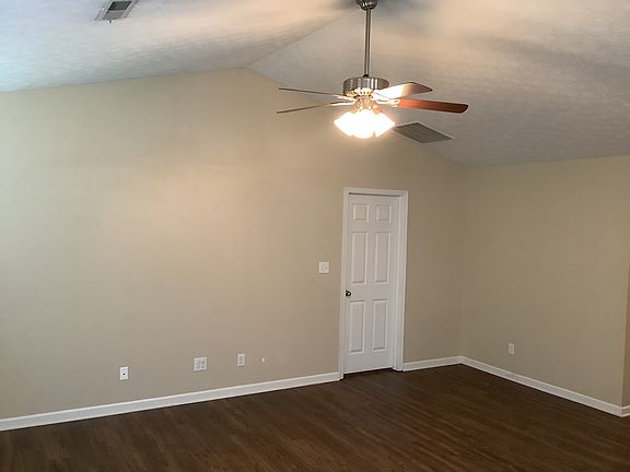 2nd image of 112 Covey Pl
