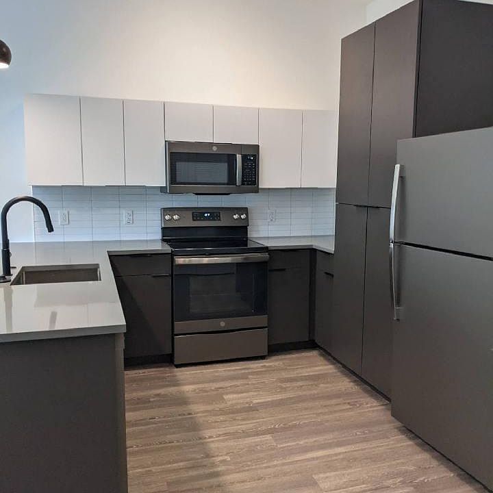 1st image of 3765 Lindell Blvd #714