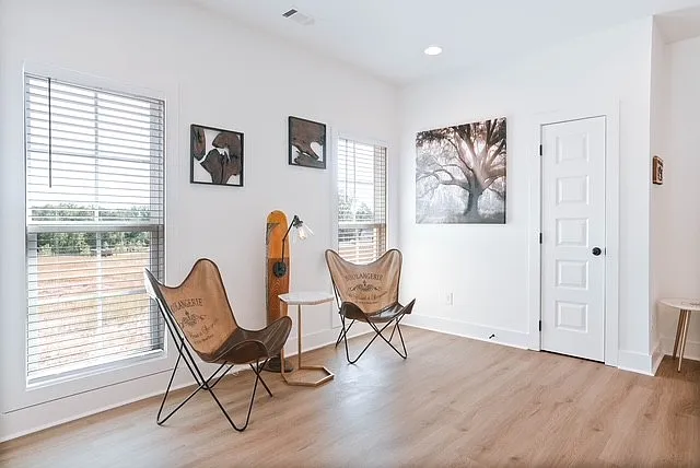 3233 Bradley Ln — Photo 12