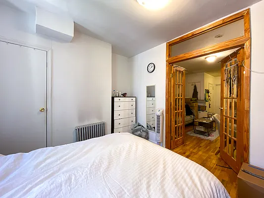 Rented by Compass | media 16