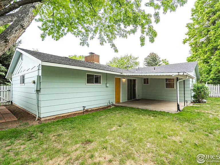 1033 Briarwood Rd — Photo 13