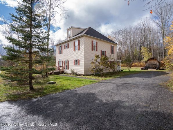 77 Brookside Dr