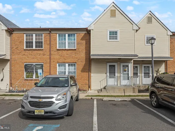 103 Sandstone Ct, Lumberton, NJ 08048