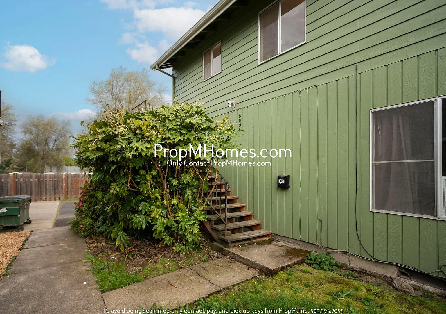 Updated Second-Story Two Bedroom Home In Beaverton! — Photo 2